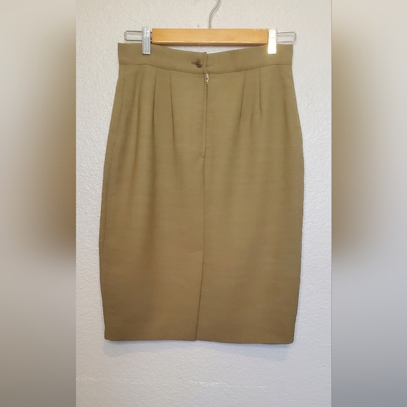 Byblos Silk Khaki Green Knee-Length Perfect Pencil Skirt Size 4 (42 EU) - Picture 3 of 5